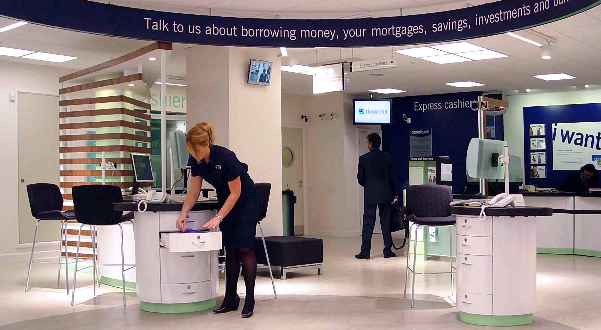 Lloyds Bank Personal Banking and consultation point
