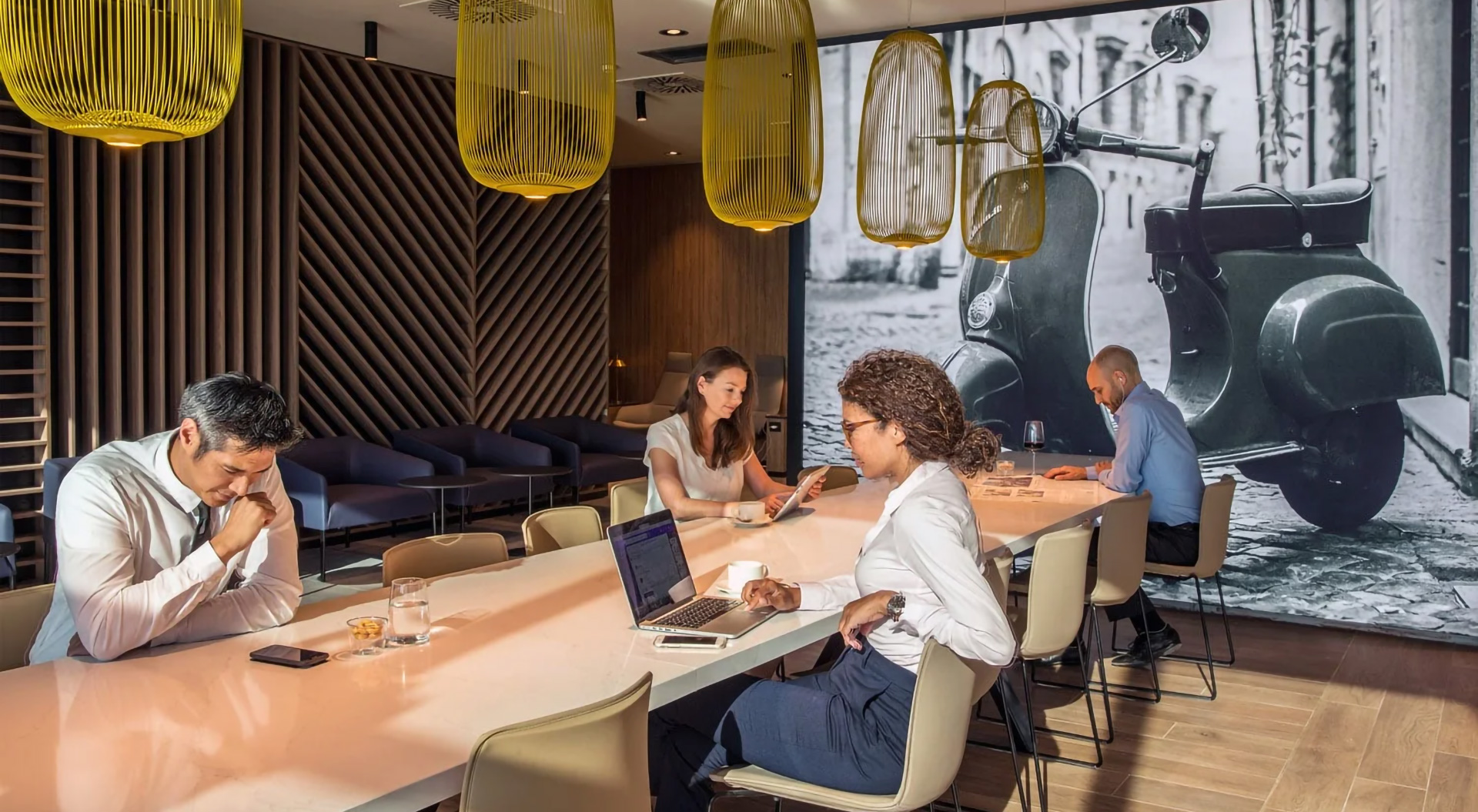 Benchmarking Private Bank VIP lounge design conference room