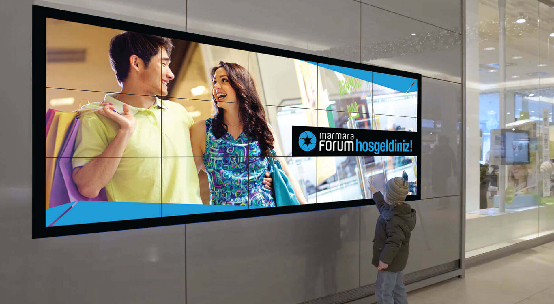 Marmara Forum shopping mall digital wall signage