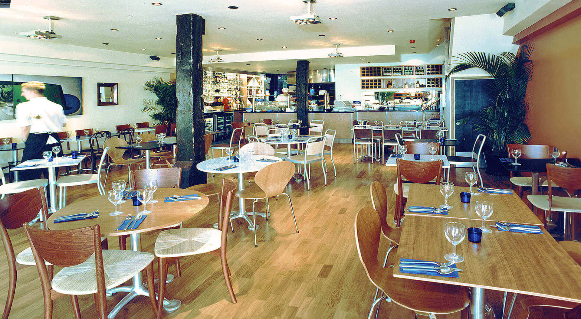Caffe Piazza restaurant interior design
