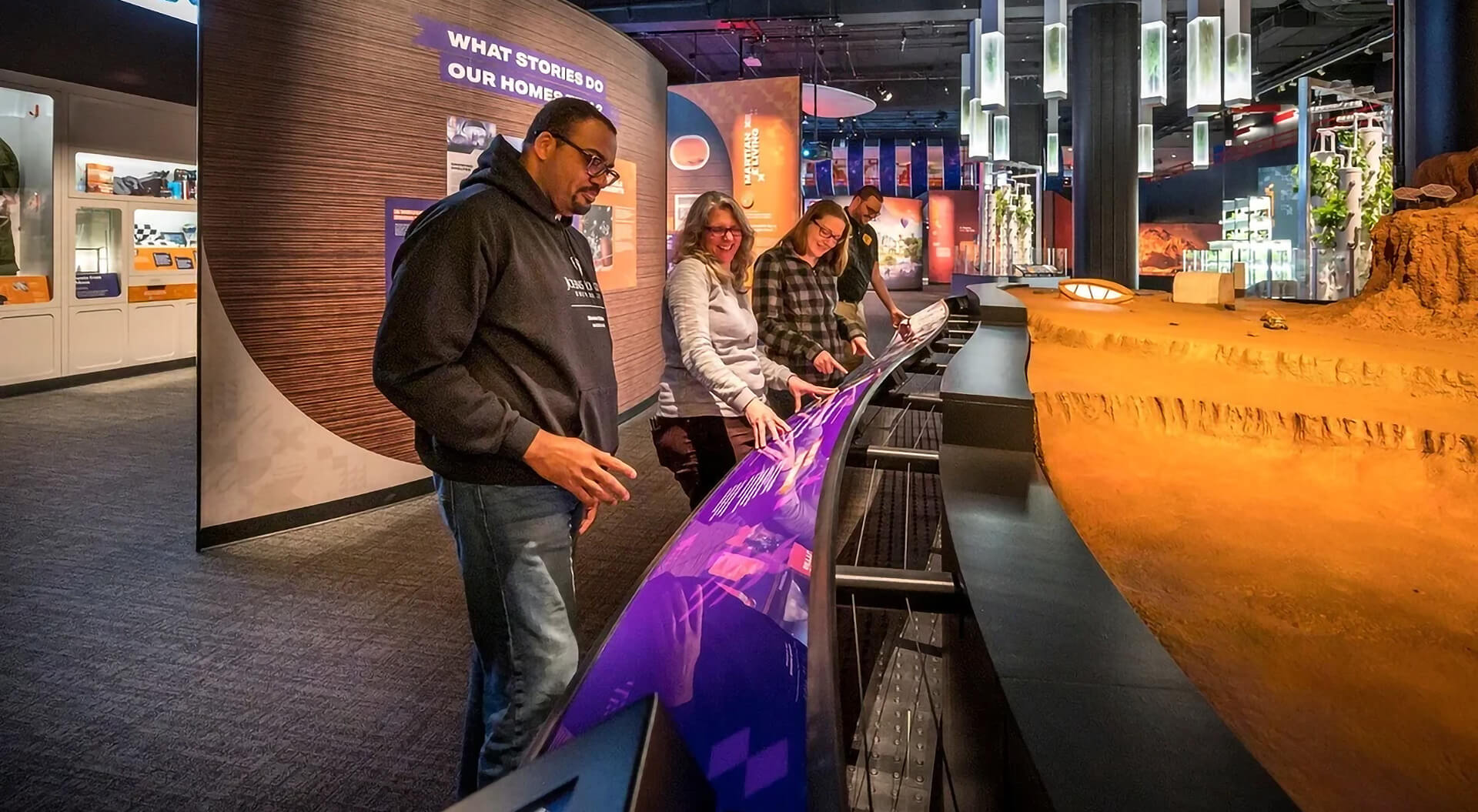 5G-showcase-immersive-retail-environments1.jpg