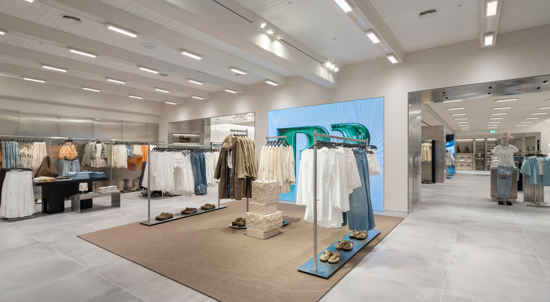 Pull & Bear Store Interior & Womenswear Merchandising Display Concept, Oxford Street London