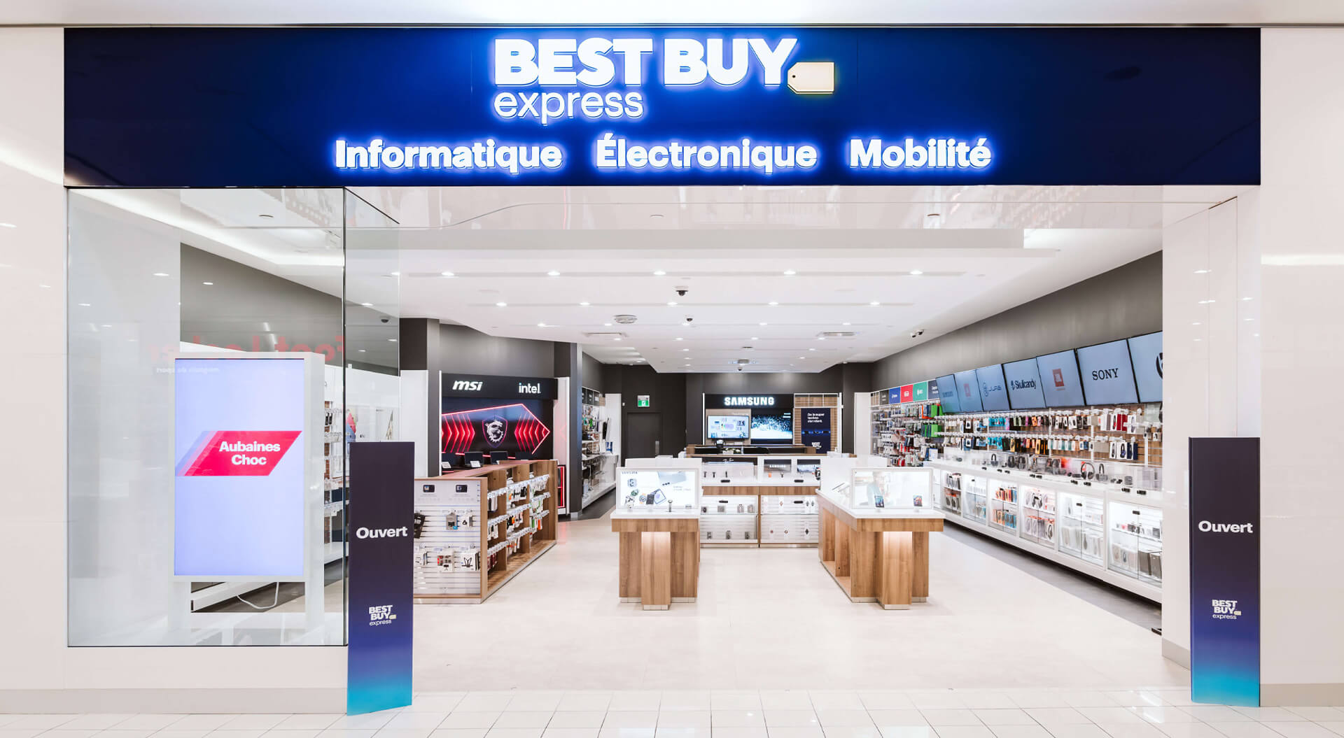 Best Buy Express Store Canada - Entrance Branding Concept