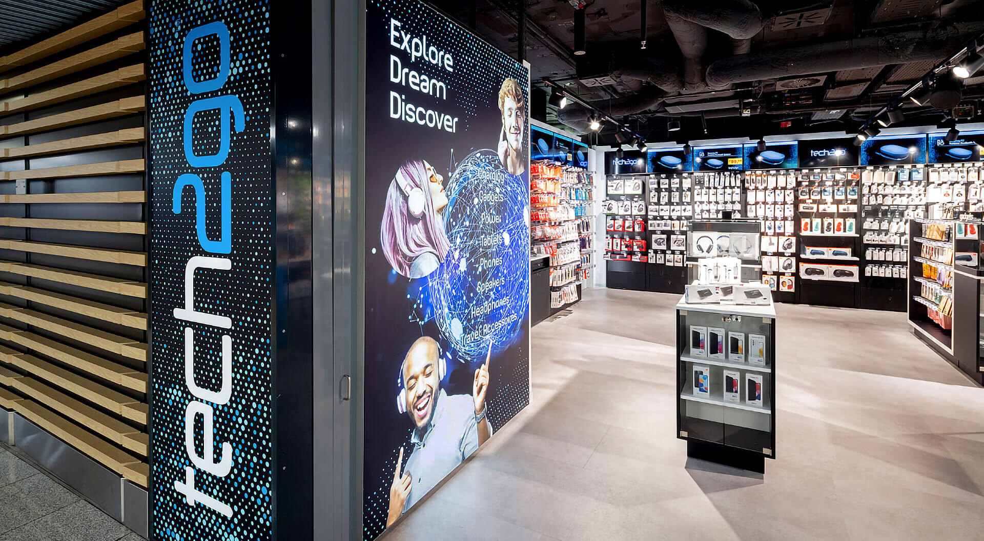 Tech2go Store Entrance - Digital Wall Graphic Explore, Dream, Discover Branding