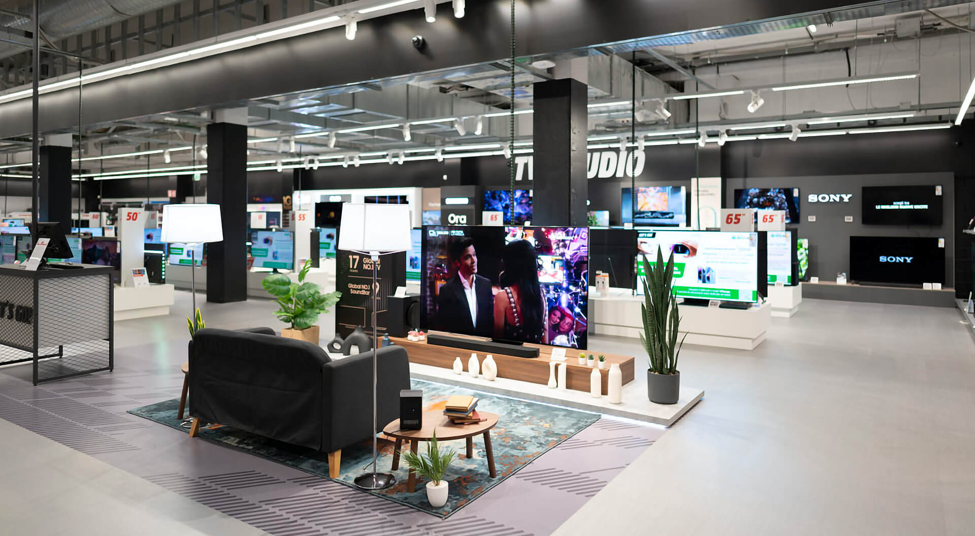 MediaMarkt Xpress Store TV & Audio Department - Interior Design