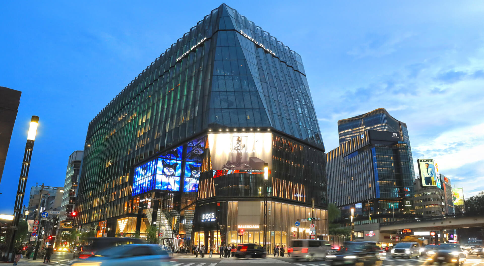 Tokyu Plaza Mall: Houses upscale retail shops, duty-free shopping, dining options (including popular conveyor-belt sushi), and the open-air Kiriko Terrace rooftop space.