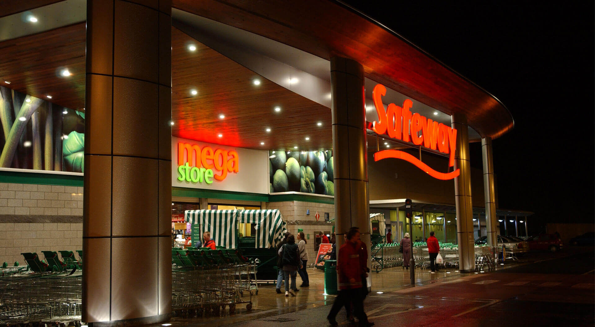 Safeway supermarket format and customer experience design.