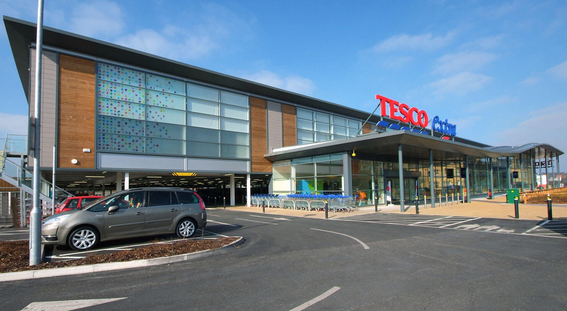 Tesco Extra hypermarket transformation and customer journey design.