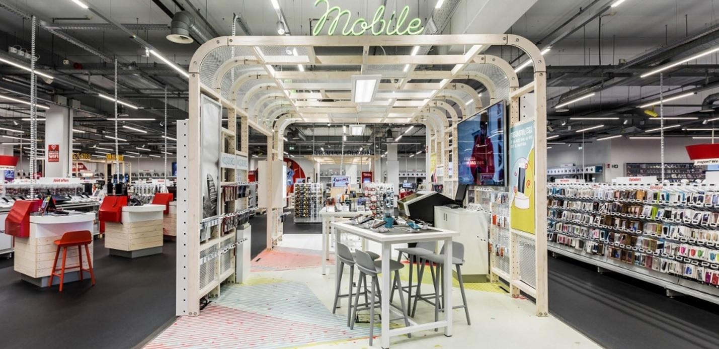 Media Markt electrical store design mobile retail trends for 2021
