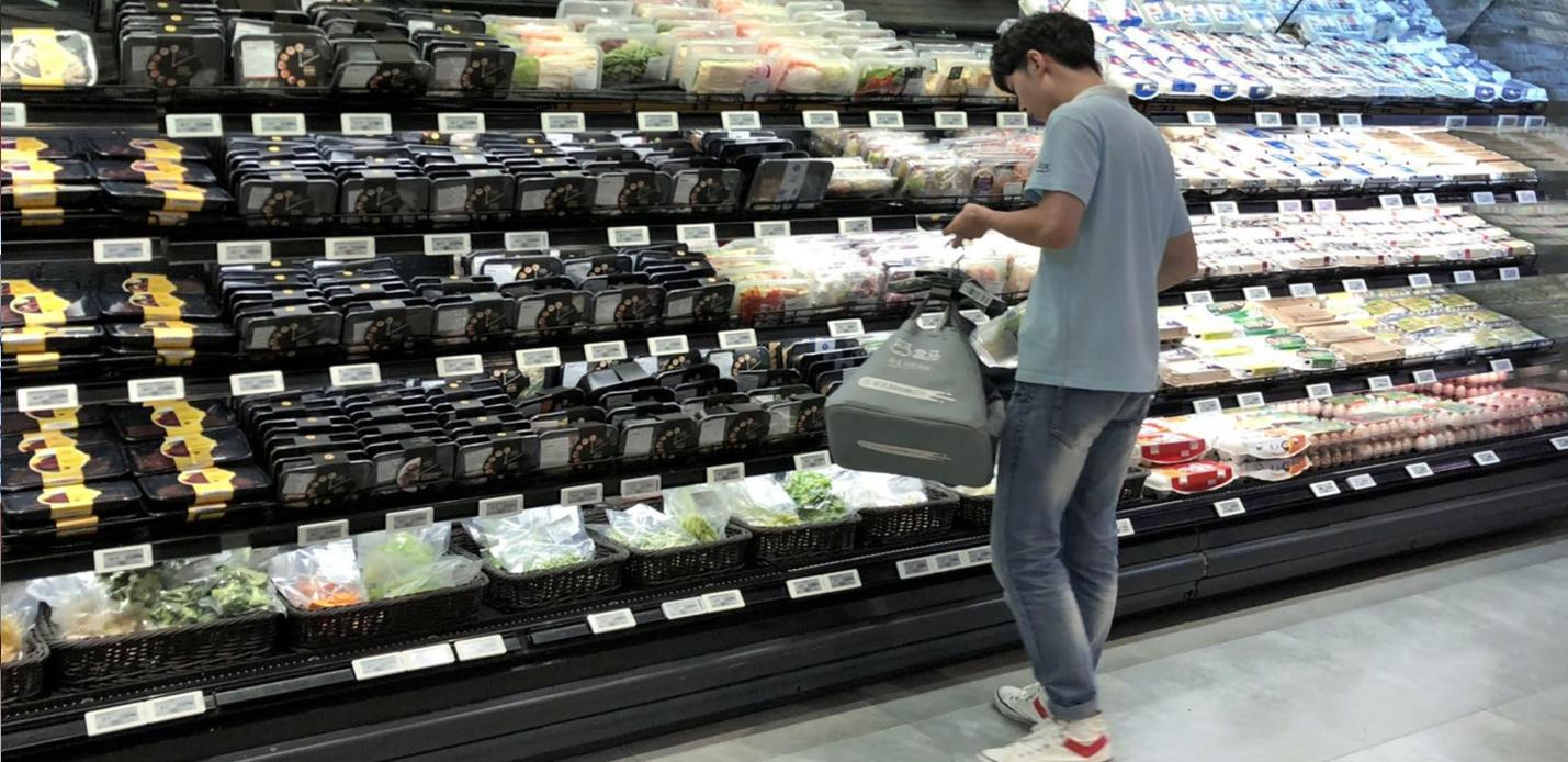 Several ways grocery retailers & technology are elevating the store experience at Hema China