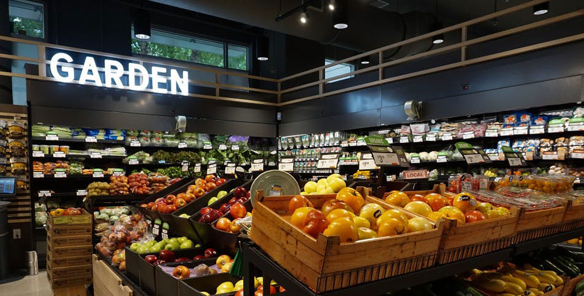 Giant's Heirloom Market innovative fruit and vegetable retail department