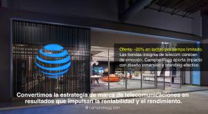 Entrada y marca de la tienda insignia de AT&T.