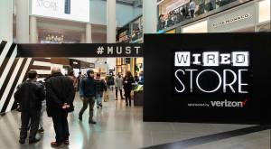 Verizon Wired Shopping Mall Kiosk Branding