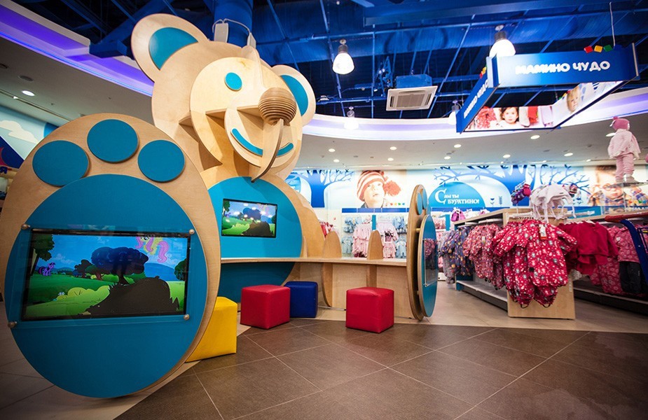 Detskiy Mir Children’s fashion and toy retail design brand agency