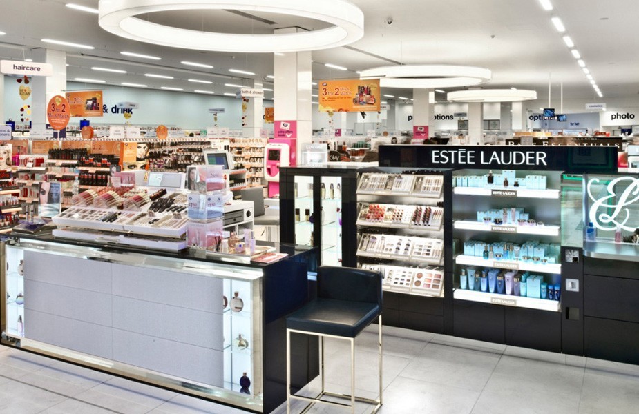 A brand agency review of a health & beauty retail pioneer Boots interior store design
