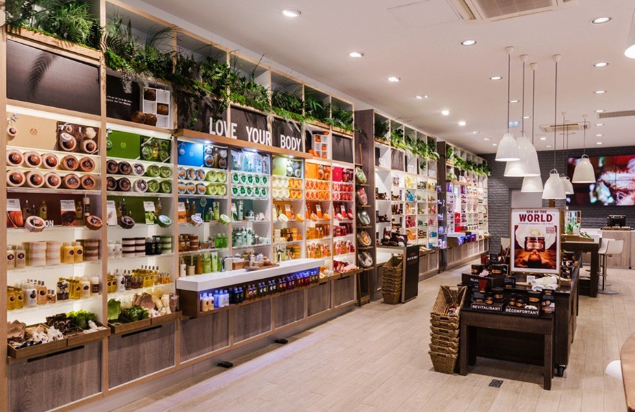A brand strategy for the health & beauty retail pioneer, The Body Shop store interior design
