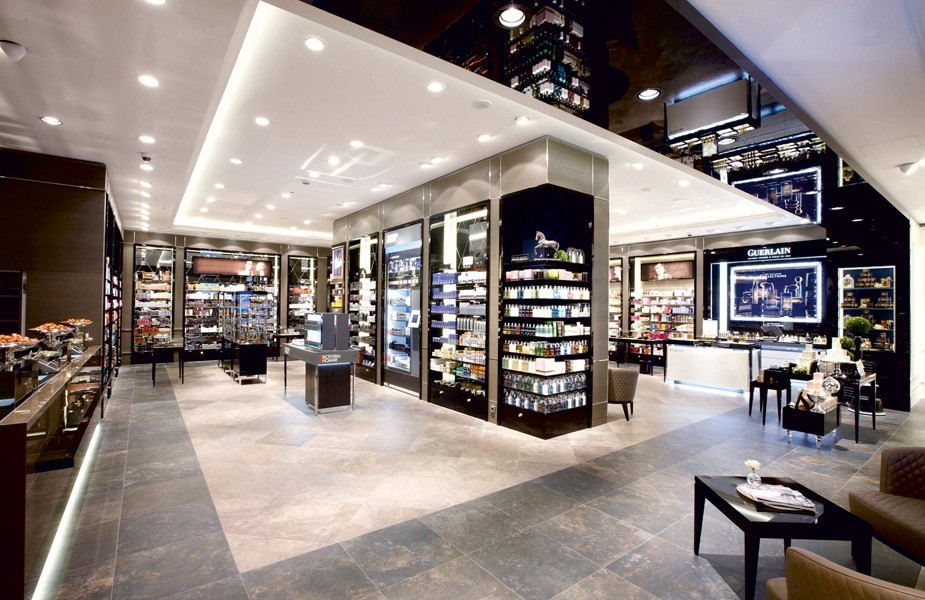 A design agency review for health & beauty retail pioneer, Douglas Germany store interior design