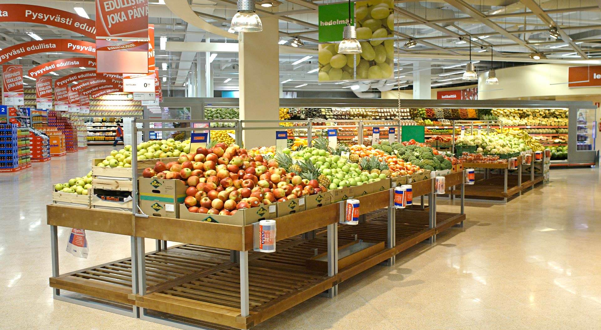 K CityMarket hypermarket Finland, interior store design fresh friut and vegetabes